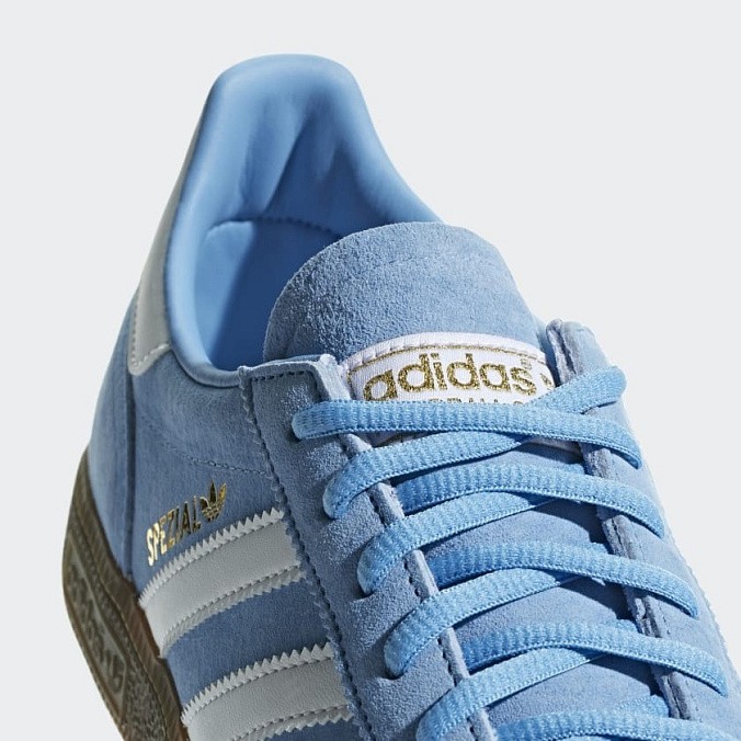 Кроссовки унисекс adidas Originals Handball Spezial Light Blue/Cloud White/Gum